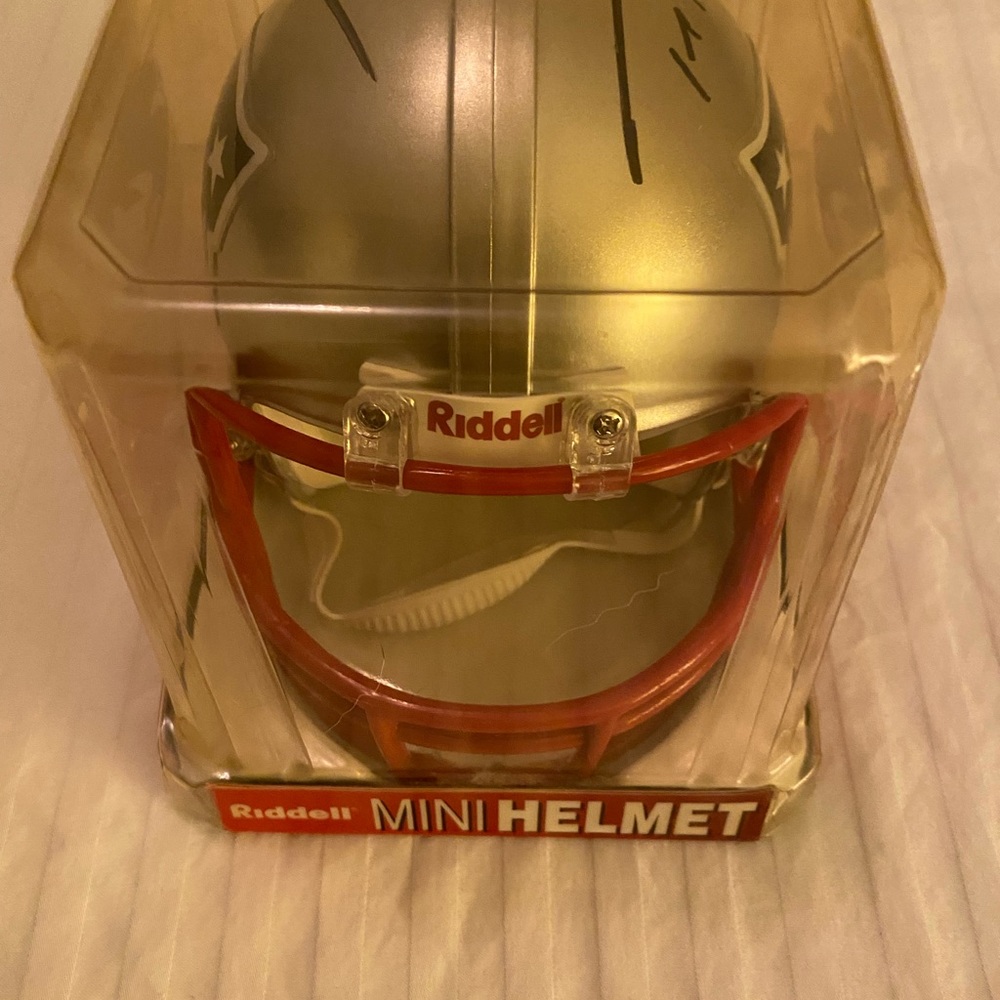 Tom Brandy & Randy Moss Autograph Mini Helmet - Picture 8 of 10
